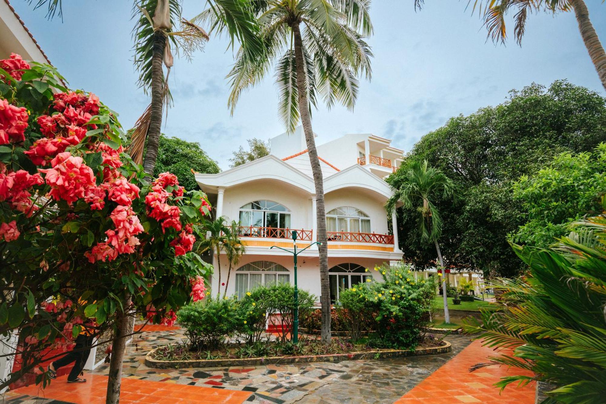 Le Aqua Resort & Spa Phan Thiet - Swiss Village Resort & Spa Mui Ne Bagian luar foto